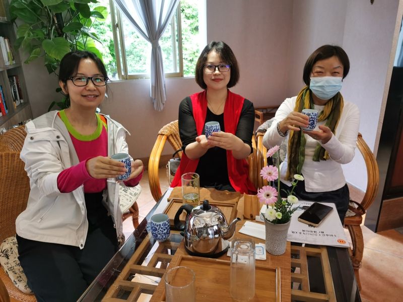 茶韻飄香 文化交融——個舊市總工會成功舉辦2022年茶文化推廣體驗培訓班暨文化藝術(shù)交流活動